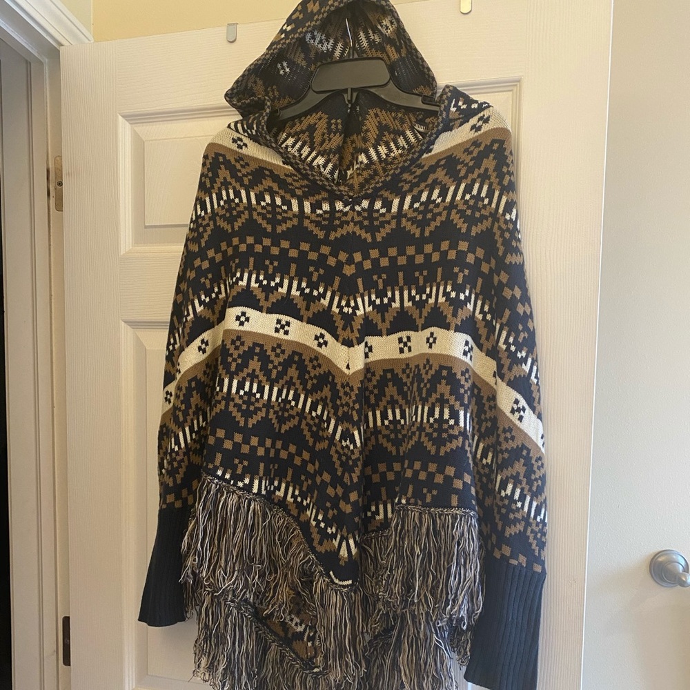 Hooded poncho